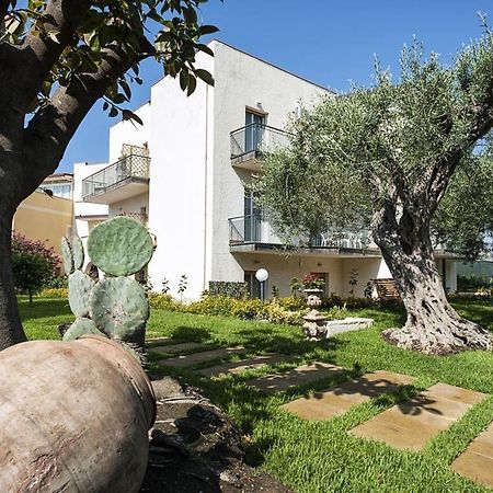 Villa Collina Giardini Naxos Exterior foto