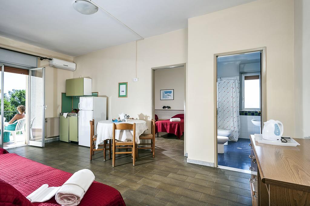 Villa Collina Giardini Naxos Exterior foto