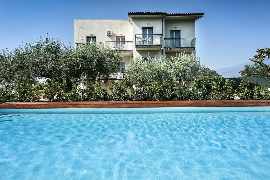 Villa Collina Giardini Naxos Exterior foto