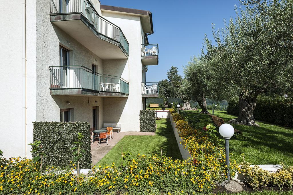 Villa Collina Giardini Naxos Exterior foto