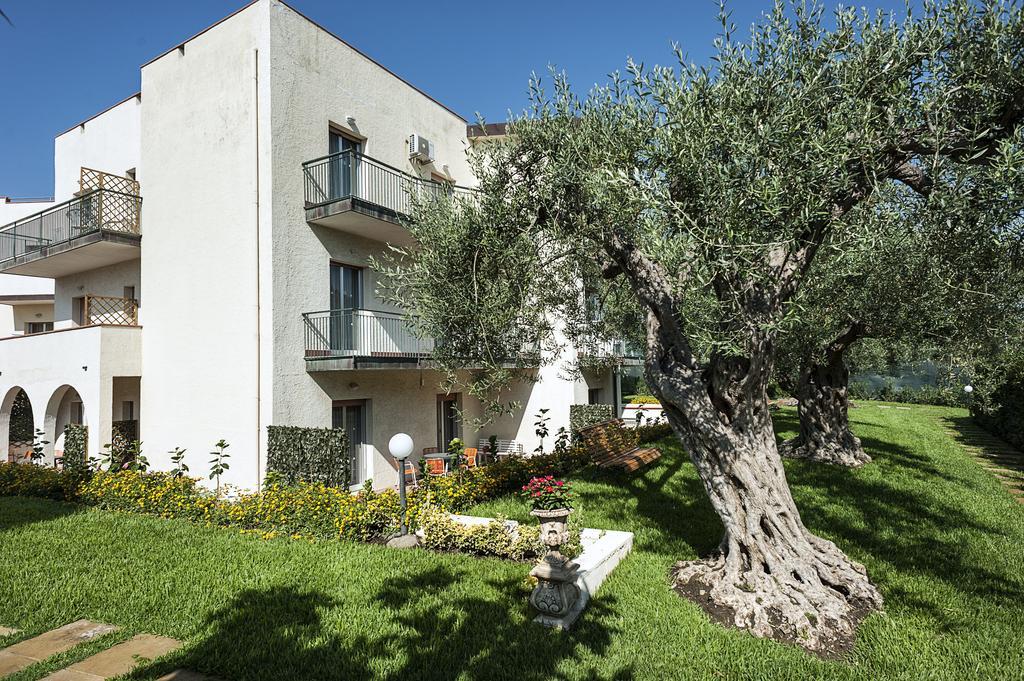 Villa Collina Giardini Naxos Exterior foto