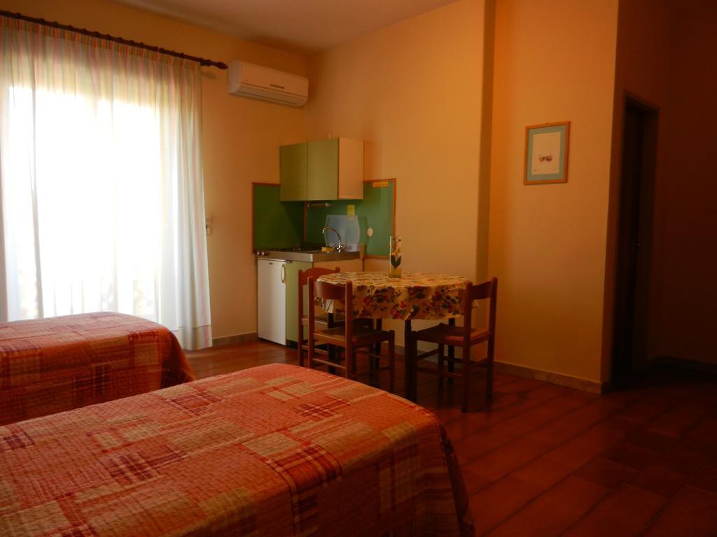 Villa Collina Giardini Naxos Quarto foto