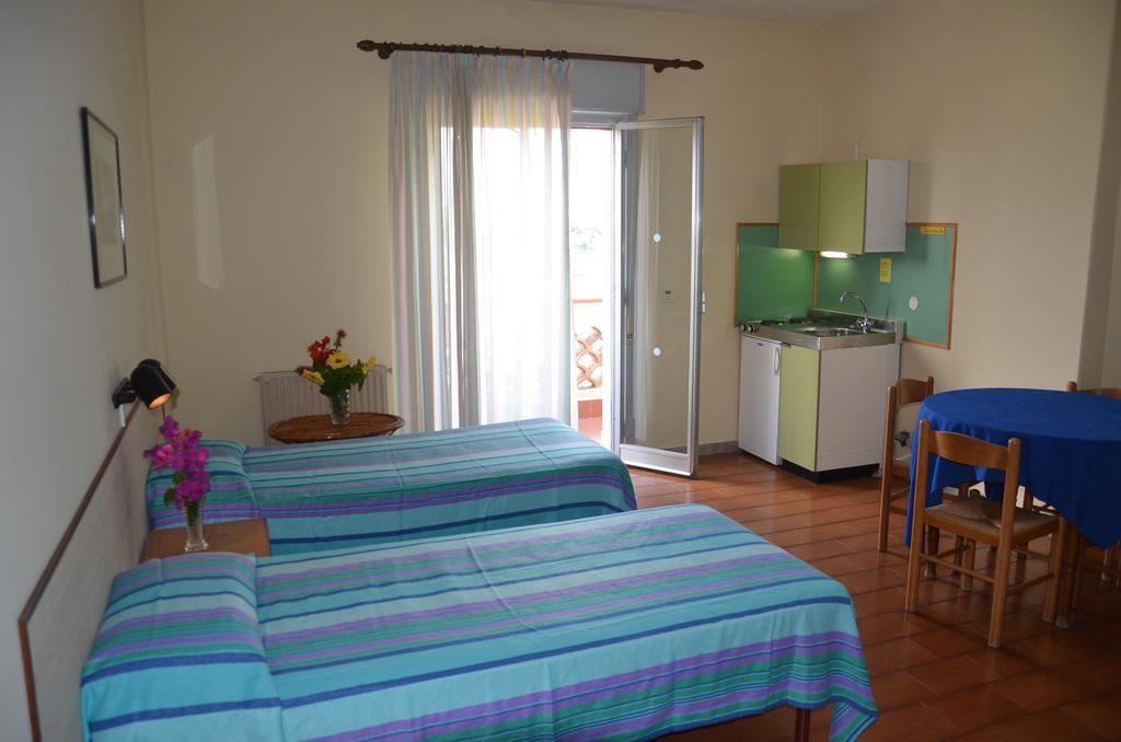 Villa Collina Giardini Naxos Quarto foto