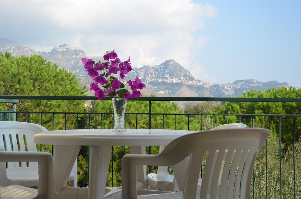 Villa Collina Giardini Naxos Quarto foto