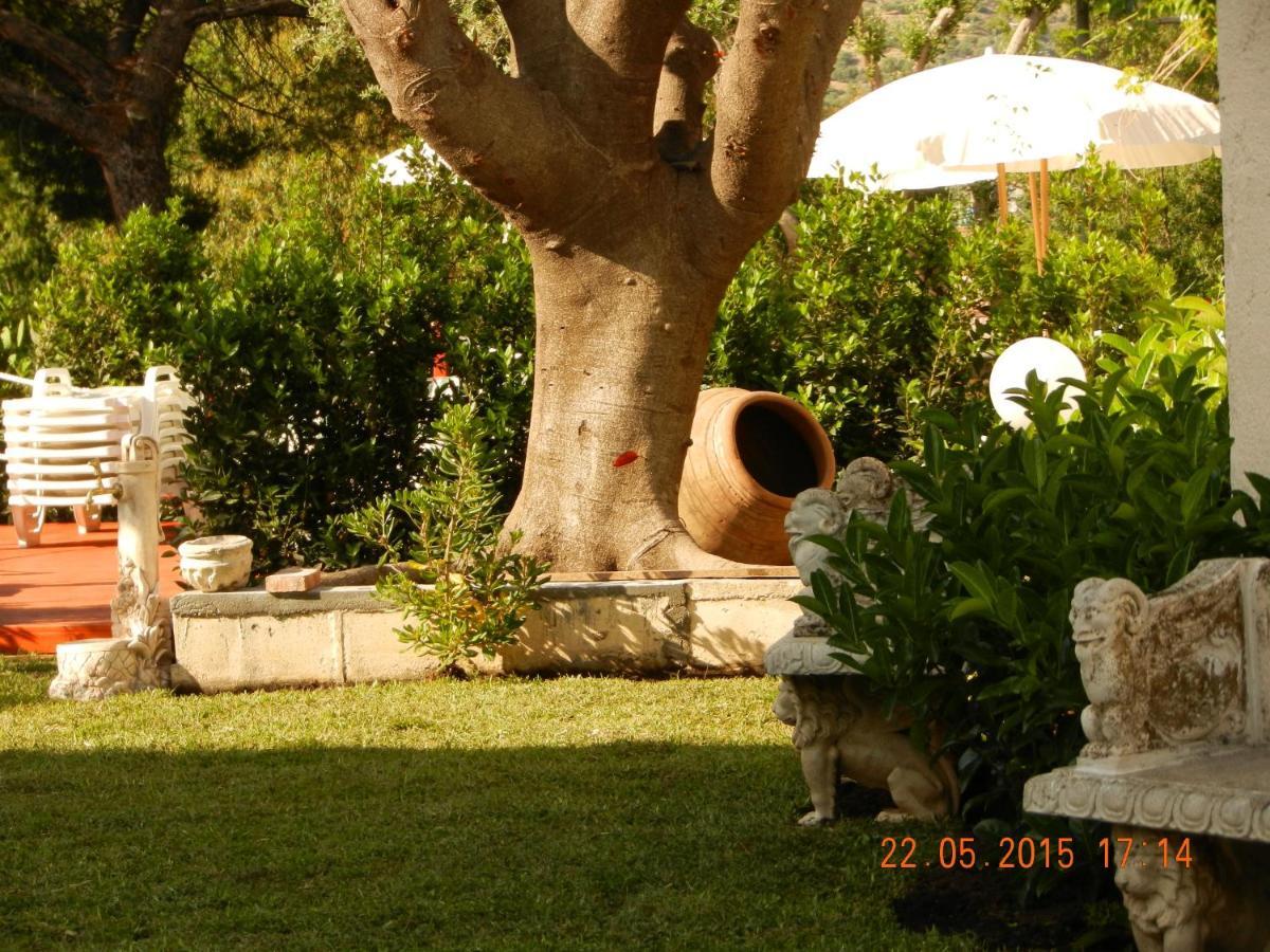 Villa Collina Giardini Naxos Exterior foto