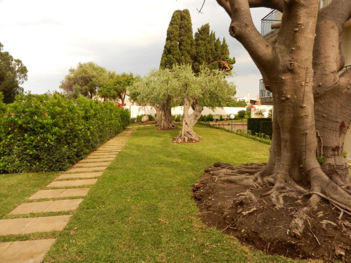 Villa Collina Giardini Naxos Exterior foto